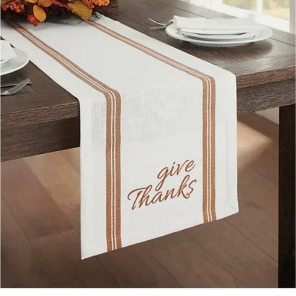 Harvest Give Thanks Table Runner & Place Mats Set Of 4
